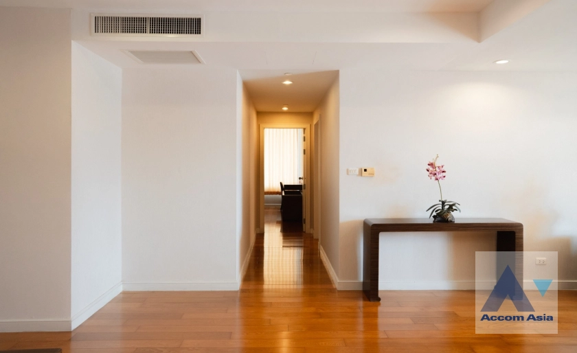 8  3 br Condominium For Rent in Ploenchit ,Bangkok BTS Sala Daeng - MRT Sam Yan at Chamchuri Square Residence AA41584