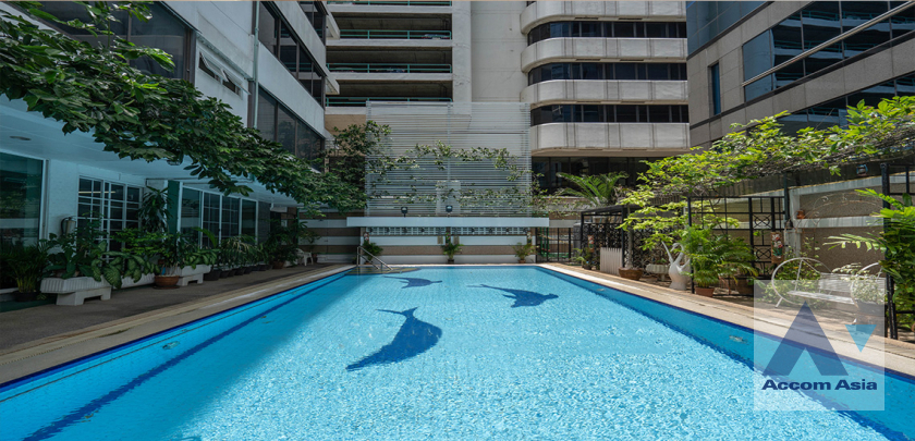 unit 3 Bedrooms  Apartment For Rent in Sukhumvit, Bangkok  near BTS Asok - MRT Sukhumvit (AA41586)