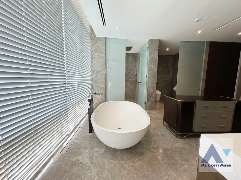 13  3 br Condominium For Sale in Ploenchit ,Bangkok BTS Ratchadamri - MRT Silom at 185 Rajadamri AA41590