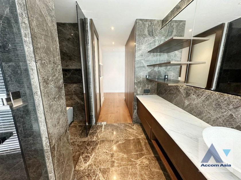 18  3 br Condominium For Sale in Ploenchit ,Bangkok BTS Ratchadamri - MRT Silom at 185 Rajadamri AA41590