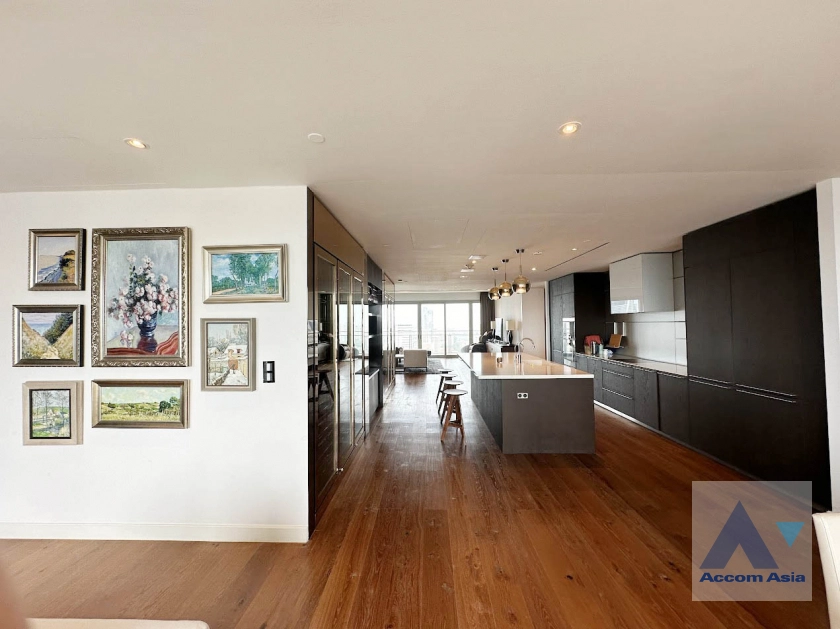 6  3 br Condominium For Sale in Ploenchit ,Bangkok BTS Ratchadamri - MRT Silom at 185 Rajadamri AA41590