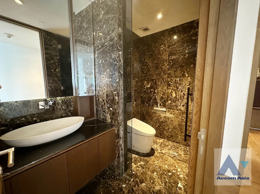 19  3 br Condominium For Sale in Ploenchit ,Bangkok BTS Ratchadamri - MRT Silom at 185 Rajadamri AA41590