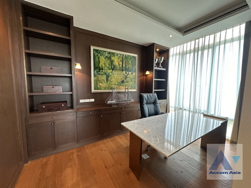 14  3 br Condominium For Sale in Ploenchit ,Bangkok BTS Ratchadamri - MRT Silom at 185 Rajadamri AA41590