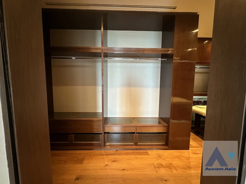 15  3 br Condominium For Sale in Ploenchit ,Bangkok BTS Ratchadamri - MRT Silom at 185 Rajadamri AA41590