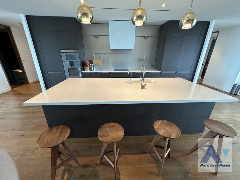 6  3 br Condominium For Sale in Ploenchit ,Bangkok BTS Ratchadamri - MRT Silom at 185 Rajadamri AA41590