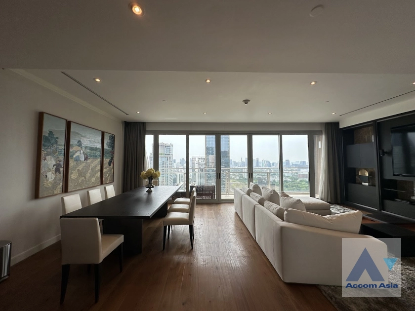 unitFully Furnished, Penthouse |  3 Bedrooms  Condominium For Sale in Ploenchit, Bangkok  near BTS Ratchadamri - MRT Silom (AA41590)