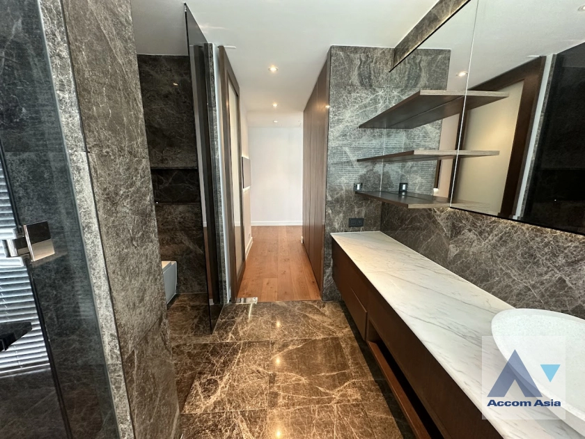 18  3 br Condominium For Sale in Ploenchit ,Bangkok BTS Ratchadamri - MRT Silom at 185 Rajadamri AA41590