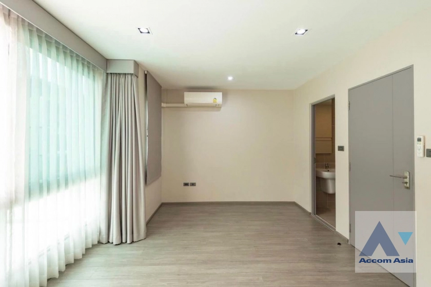 8  3 br Townhouse for rent and sale in Lat Phrao ,Bangkok  at Landmark Ekamai-Ramindra AA41598