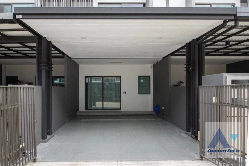 15  3 br Townhouse for rent and sale in Lat Phrao ,Bangkok  at Landmark Ekamai-Ramindra AA41598