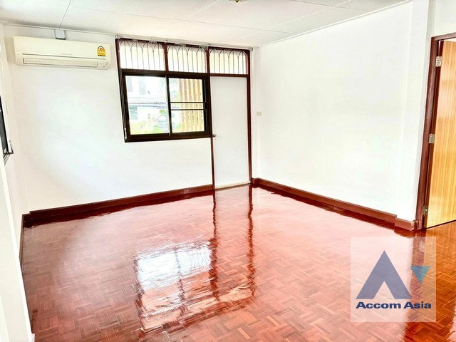 7  4 br House For Rent in Ratchadaphisek ,Bangkok  AA41601