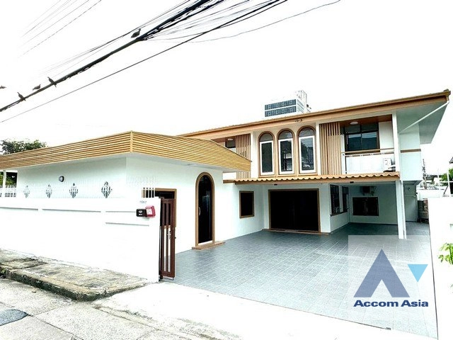 5  4 br House For Rent in Ratchadaphisek ,Bangkok  AA41601