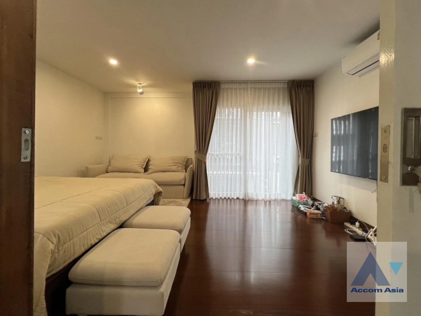  1  3 br Townhouse For Sale in Ratchadaphisek ,Bangkok MRT Ratchadaphisek AA41612