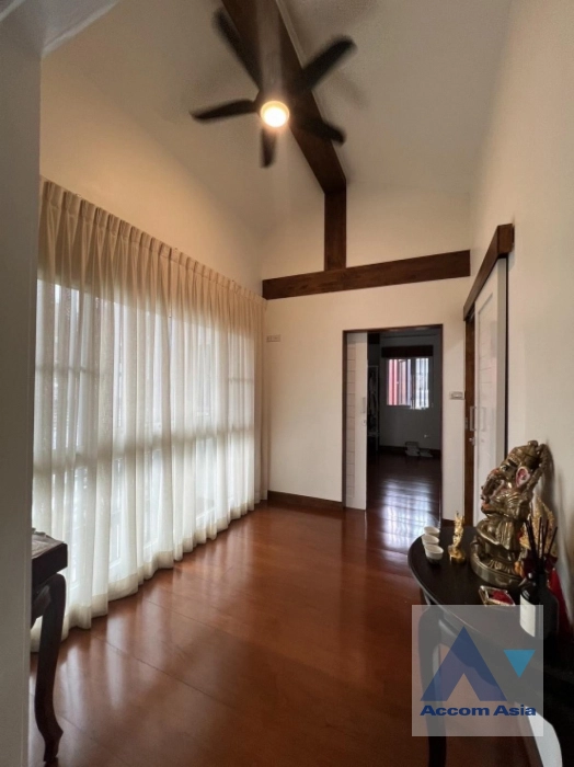 4  3 br Townhouse For Sale in Ratchadaphisek ,Bangkok MRT Ratchadaphisek AA41612