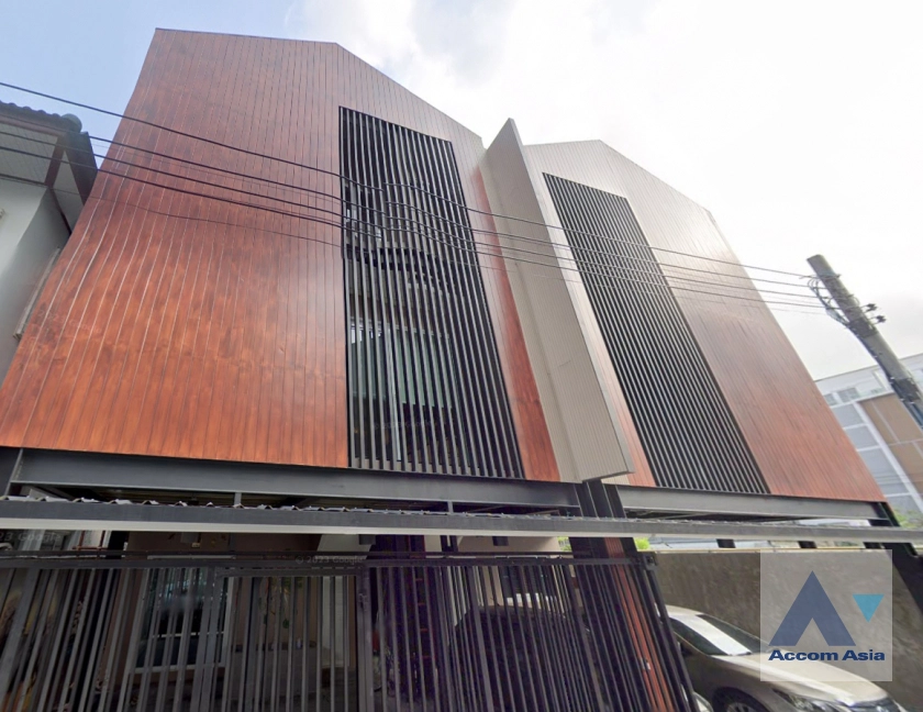  2  3 br Townhouse For Sale in Ratchadaphisek ,Bangkok MRT Ratchadaphisek AA41612