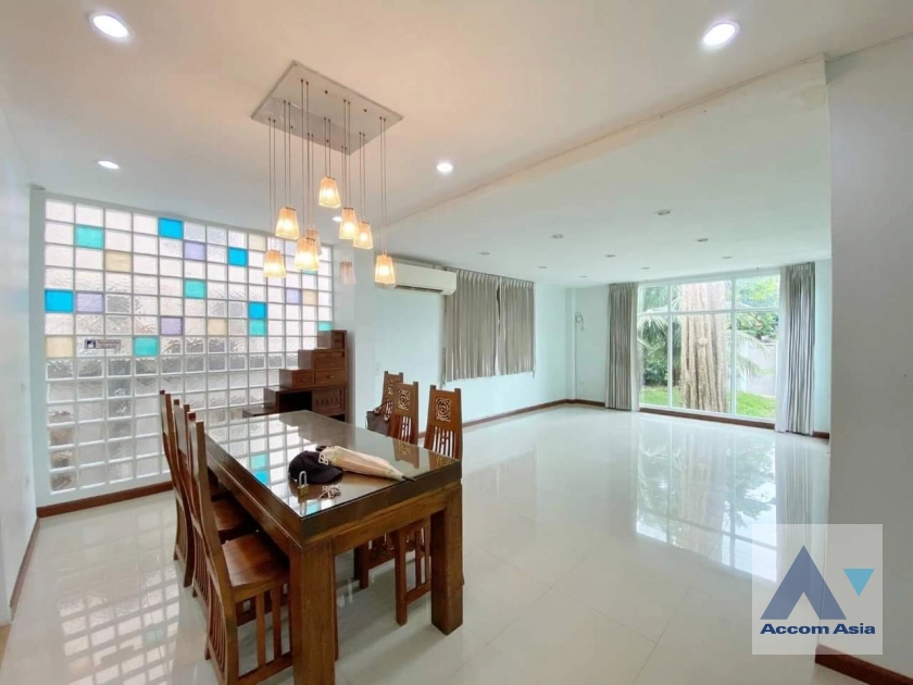  1  3 br House for rent and sale in Ratchadaphisek ,Bangkok  AA41614