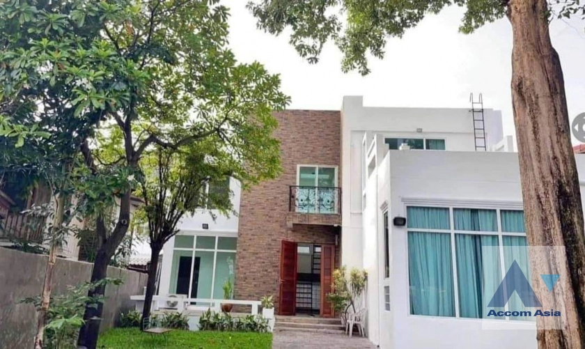  2  3 br House for rent and sale in Ratchadaphisek ,Bangkok  AA41614