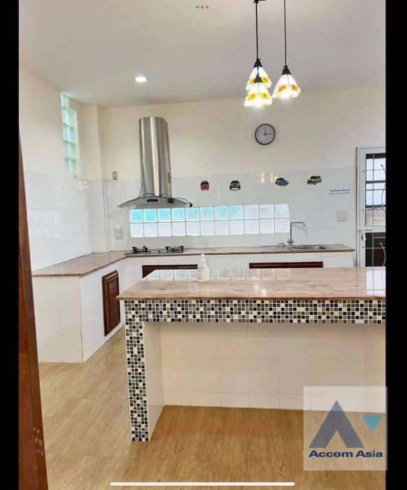 5  3 br House for rent and sale in Ratchadaphisek ,Bangkok  AA41614