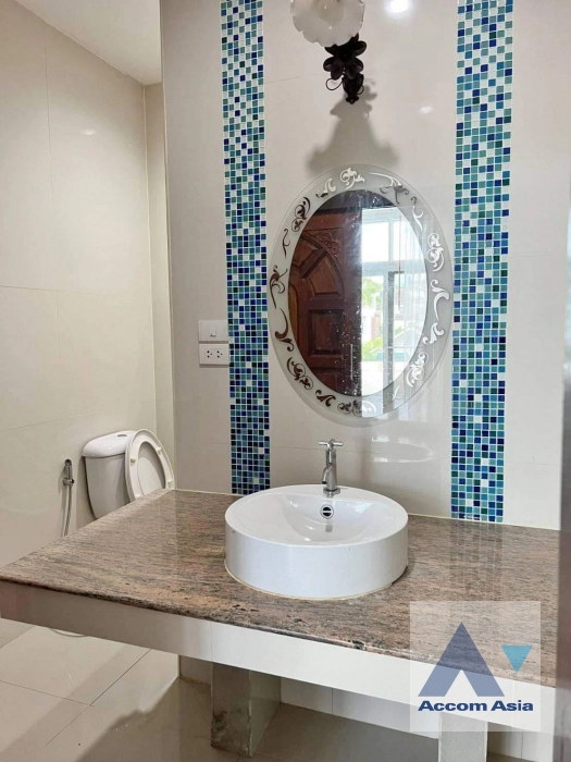 7  3 br House for rent and sale in Ratchadaphisek ,Bangkok  AA41614