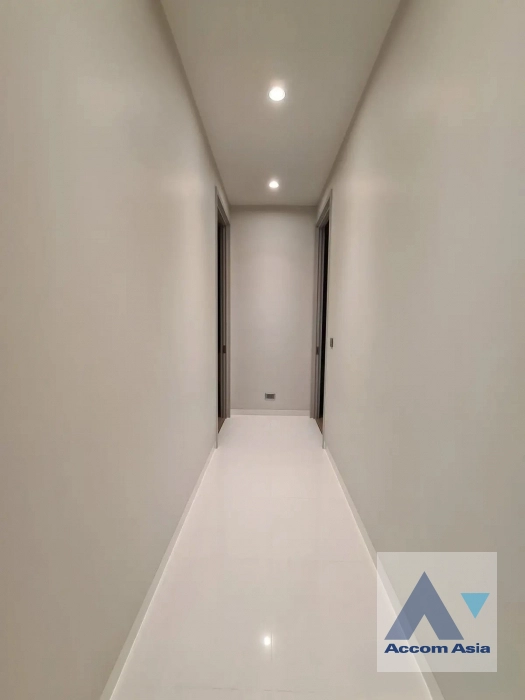 unit 2 Bedrooms  Condominium For Rent in Sukhumvit, Bangkok  near BTS Phrom Phong (AA41615)