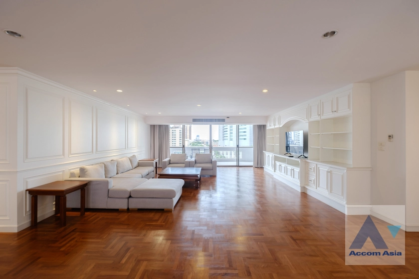 unit 3 Bedrooms  Apartment For Rent in Sukhumvit, Bangkok  near BTS Asok - MRT Sukhumvit (AA41632)