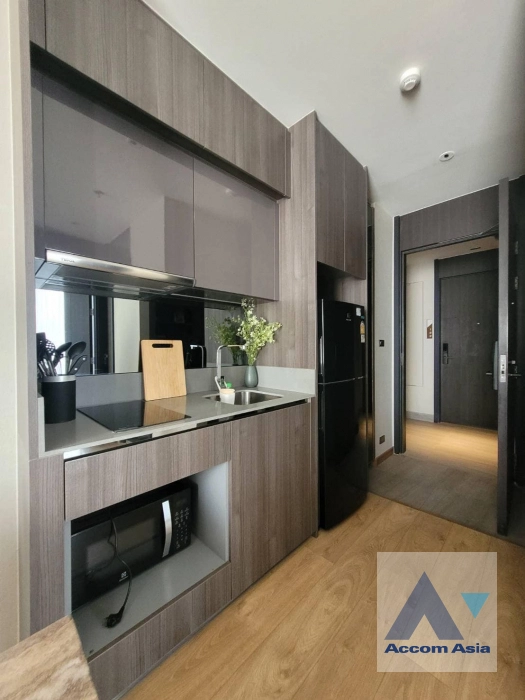 unit 2 Bedrooms  Condominium For Rent in Sukhumvit, Bangkok  near BTS Ekkamai (AA41636)