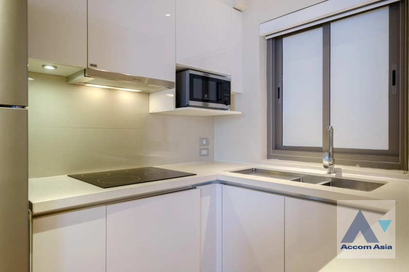 unit 2 Bedrooms  Apartment For Rent in Sukhumvit, Bangkok  near BTS Phrom Phong (AA41640)