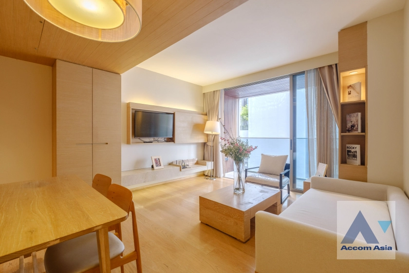 unit 2 Bedrooms  Apartment For Rent in Sukhumvit, Bangkok  near BTS Phrom Phong (AA41640)