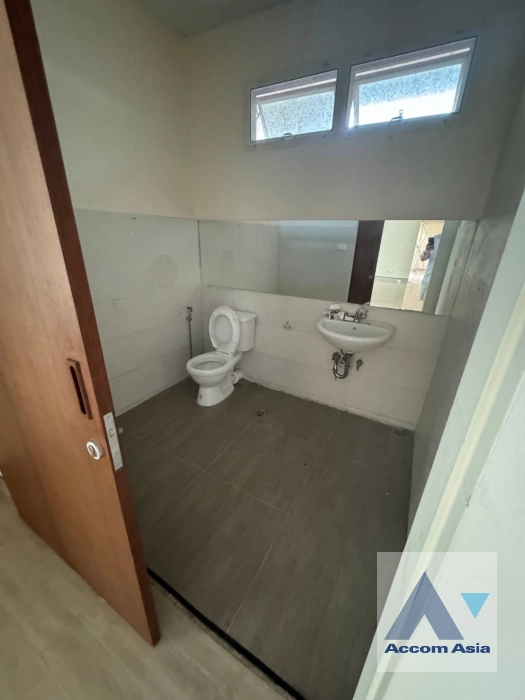 11  3 br House For Rent in Phaholyothin ,Bangkok BTS Ari AA41641