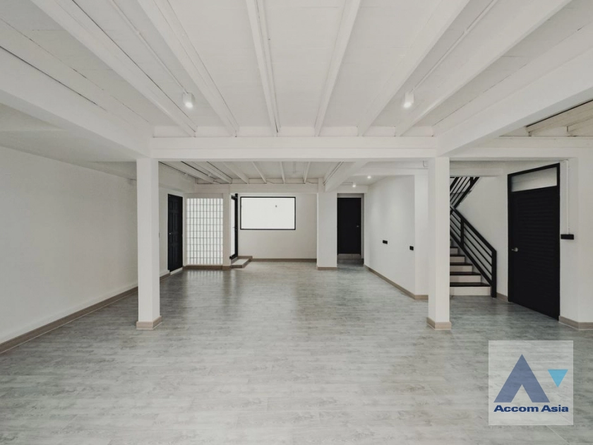  1  3 br House For Sale in Pattanakarn ,Bangkok  AA41647