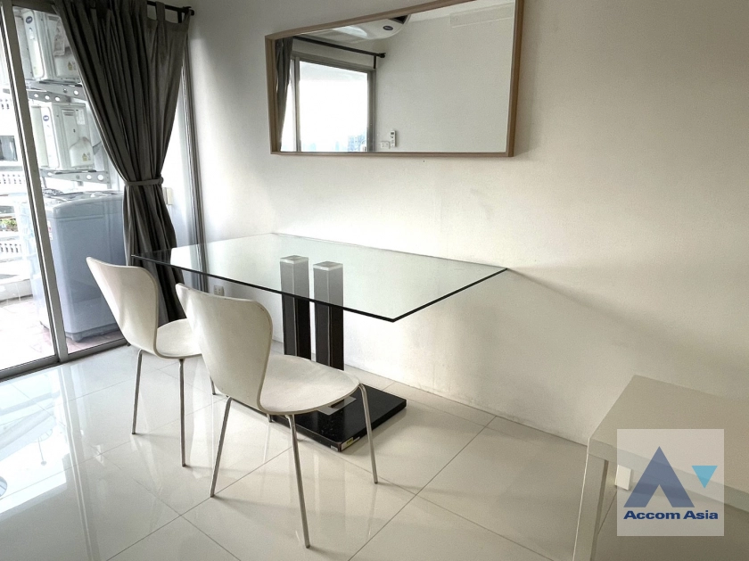 unit 2 Bedrooms  Condominium For Rent in Sukhumvit, Bangkok  near BTS Phrom Phong (AA41654)