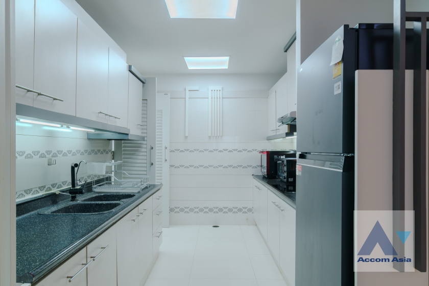 unit 2 Bedrooms  Condominium For Rent in Sukhumvit, Bangkok  near BTS Thong Lo (AA41669)