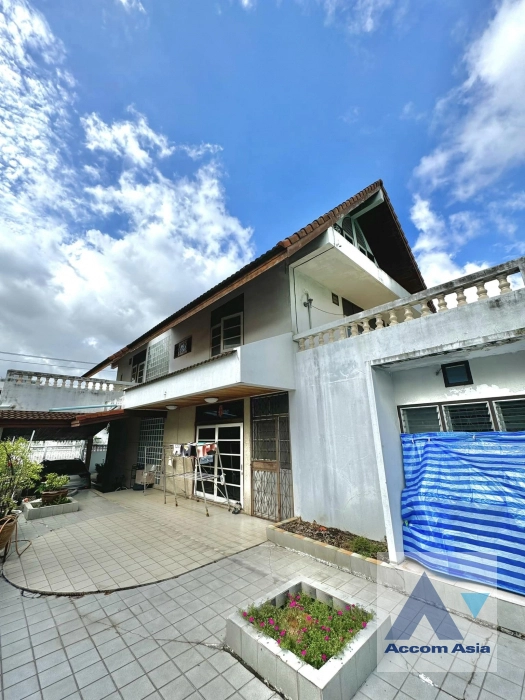  1  4 br House For Sale in Sathorn ,Bangkok  AA41671