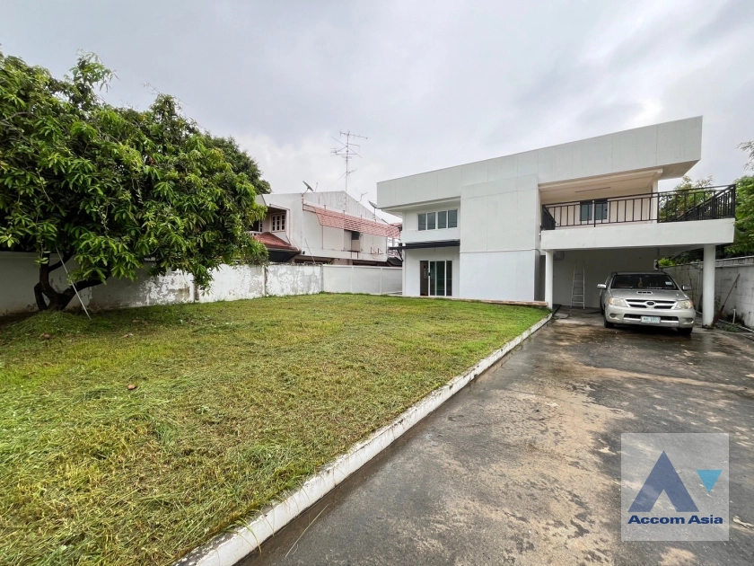  2  5 br House For Rent in Pattanakarn ,Bangkok  AA41674