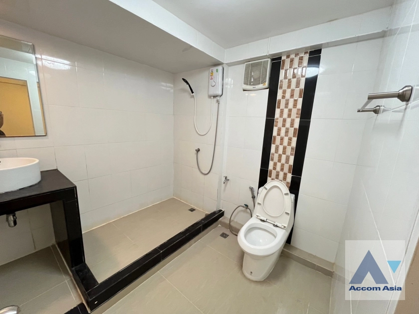 19  5 br House For Rent in Pattanakarn ,Bangkok  AA41674