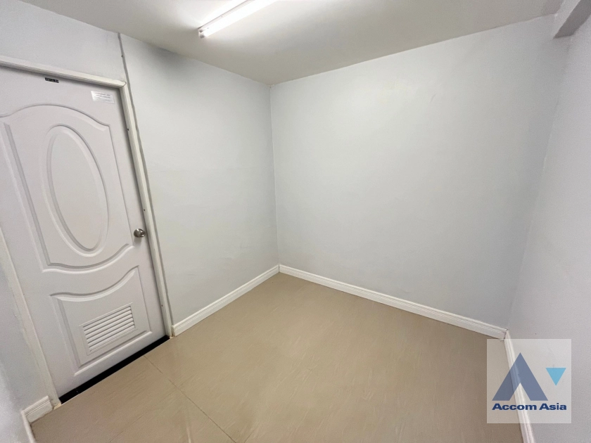 17  5 br House For Rent in Pattanakarn ,Bangkok  AA41674