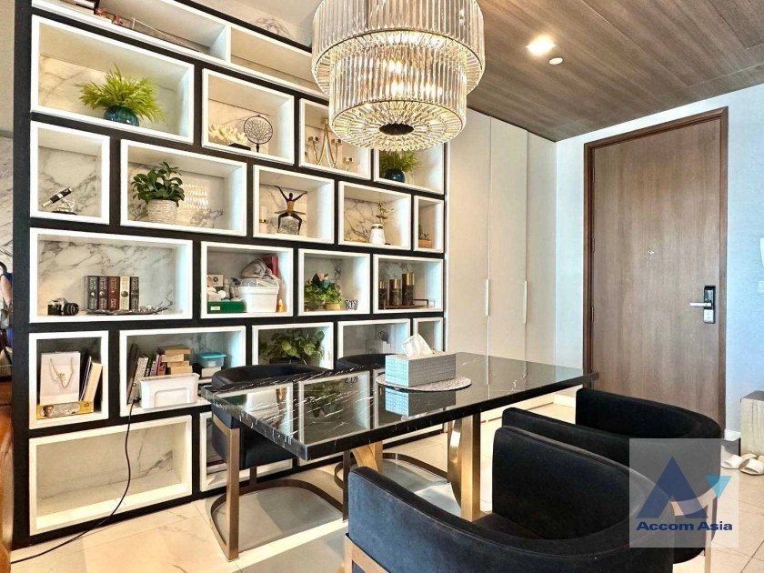 11  2 br Condominium for rent and sale in Ploenchit ,Bangkok BTS Ratchadamri - MRT Silom at 185 Rajadamri AA41679