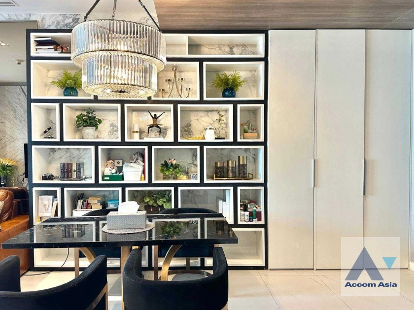 10  2 br Condominium for rent and sale in Ploenchit ,Bangkok BTS Ratchadamri - MRT Silom at 185 Rajadamri AA41679