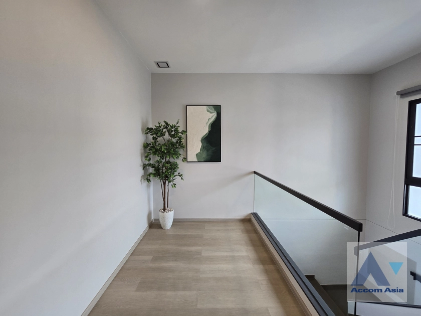 15  3 br Townhouse For Rent in Bang Na ,Bangkok  at Vive Bangna km.7 AA41696