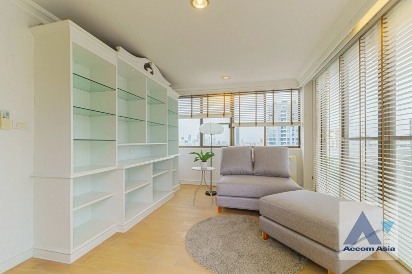 17  4 br Apartment For Rent in Sukhumvit ,Bangkok BTS Phrom Phong at Pet friendly - High rise Apartment in Phrom Phong AA41703