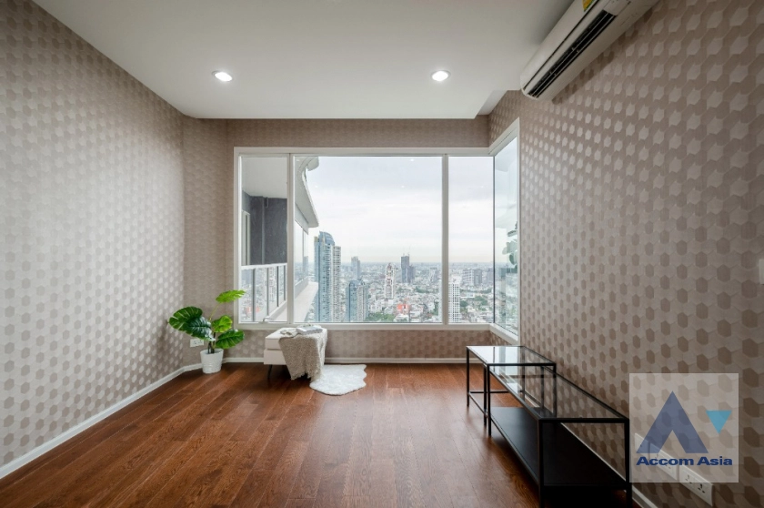 18  2 br Condominium for rent and sale in Rama 3 ,Bangkok BTS Saphan Taksin at Menam Residences AA41709