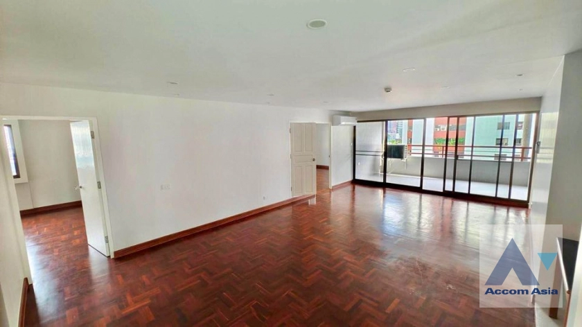 unitFully Furnished, Pet friendly |  3 Bedrooms  Condominium For Rent & Sale in Sukhumvit, Bangkok  near BTS Asok - MRT Sukhumvit (AA41711)