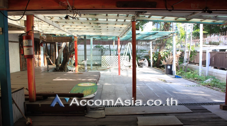 unitHome Office |  3 Bedrooms  House For Rent & Sale in Sukhumvit, Bangkok  near BTS Thong Lo (95594)