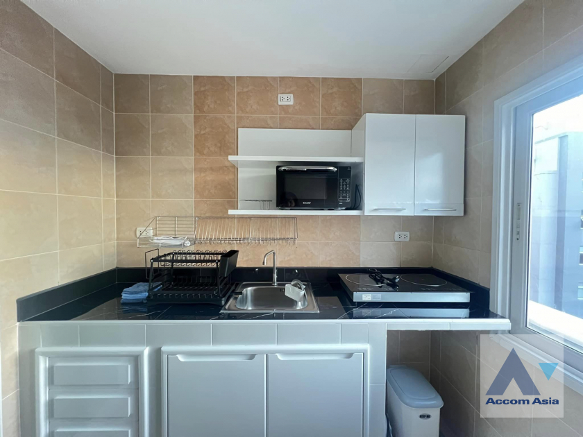 8  2 br Condominium For Rent in Ratchadaphisek ,Bangkok MRT Sutthisan at Happy condo Ratchada 18 AA41716