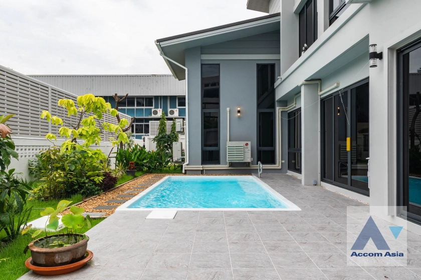 unitPrivate Swimming Pool, Pet friendly |  4 Bedrooms  House For Rent & Sale in New Phetchaburi, Bangkok  near MRT Phetchaburi (AA41732)