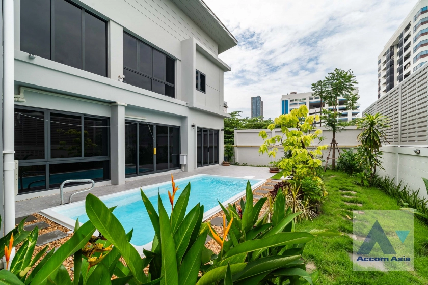 8  4 br House for rent and sale in New Phetchaburi ,Bangkok MRT Phetchaburi AA41732