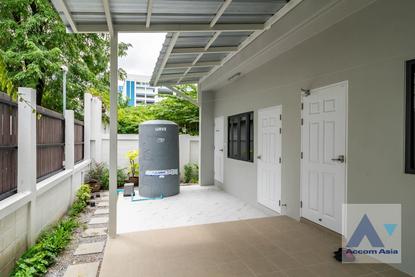 19  4 br House for rent and sale in New Phetchaburi ,Bangkok MRT Phetchaburi AA41732