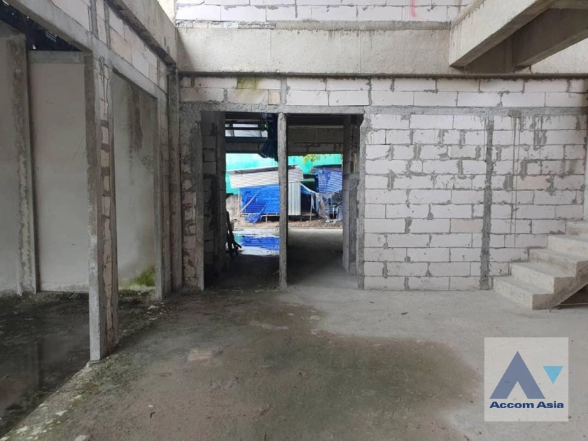 4  8 br House For Sale in Sukhumvit ,Bangkok BTS Thong Lo AA41740