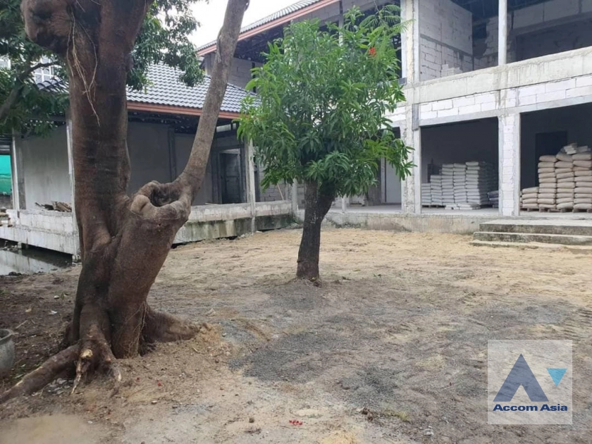 10  8 br House For Sale in Sukhumvit ,Bangkok BTS Thong Lo AA41740