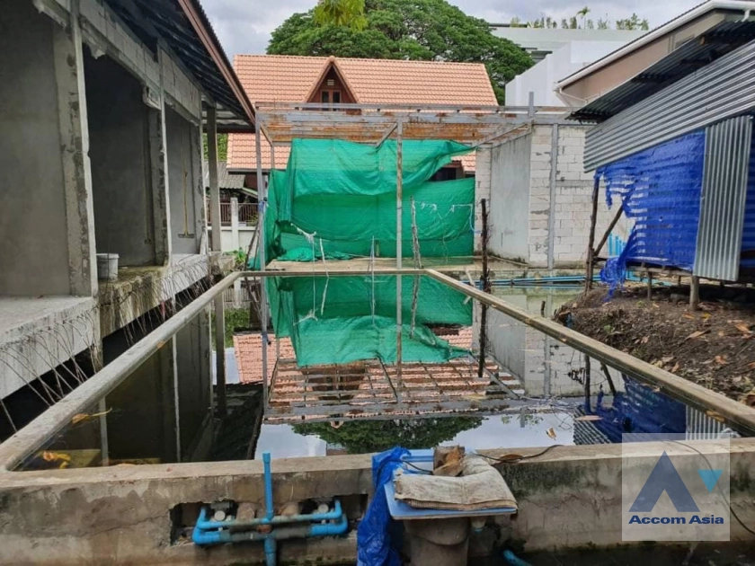 13  8 br House For Sale in Sukhumvit ,Bangkok BTS Thong Lo AA41740