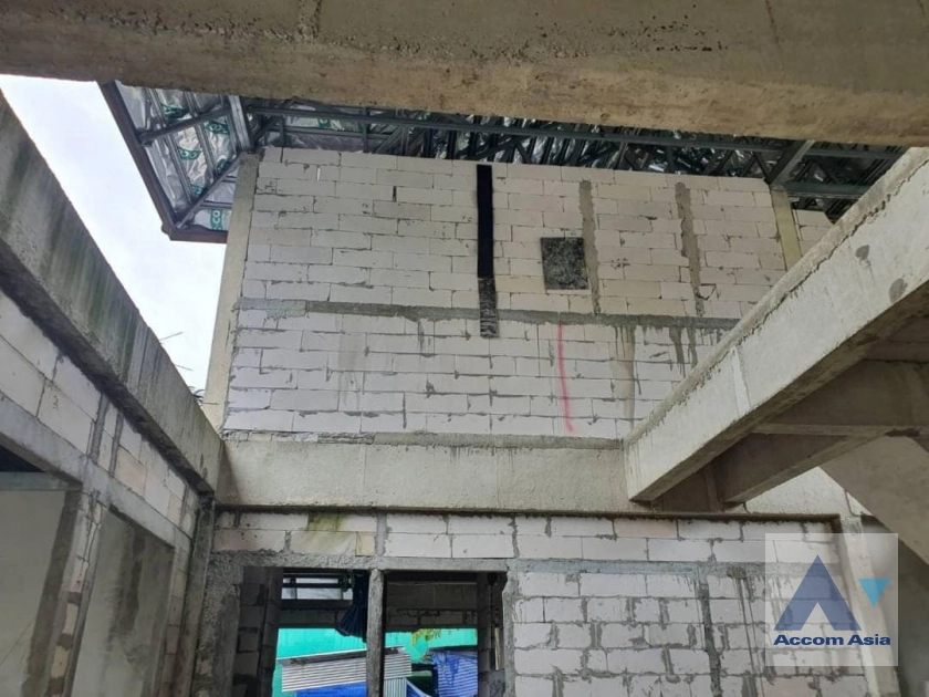 5  8 br House For Sale in Sukhumvit ,Bangkok BTS Thong Lo AA41740